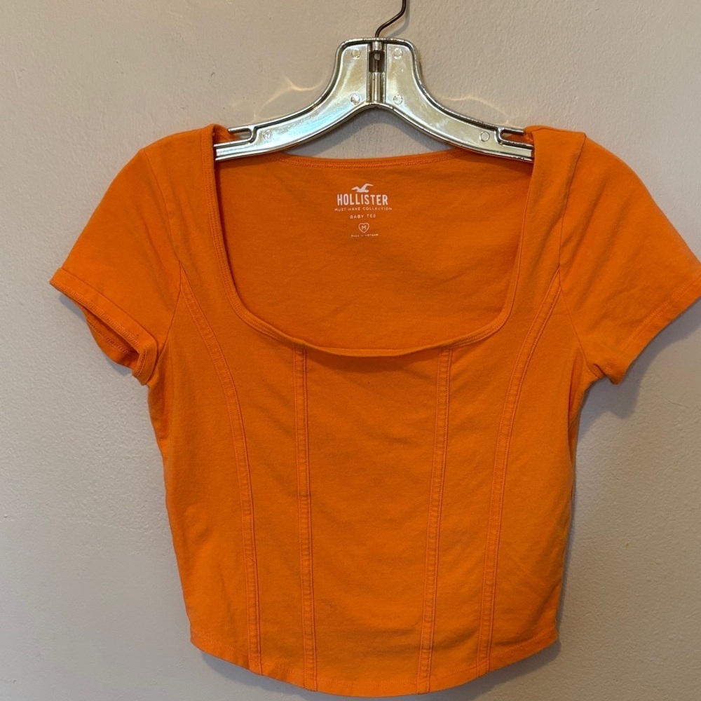 Hollister Women's Vibrant Orange Crop Top